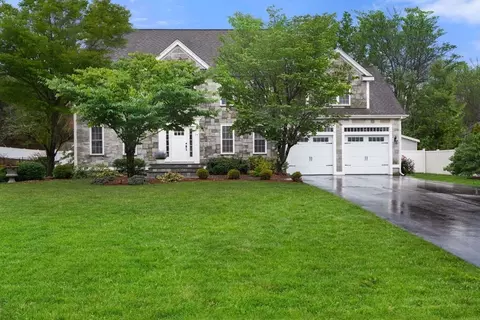 25 Annawon Ave, Wrentham, MA 02093