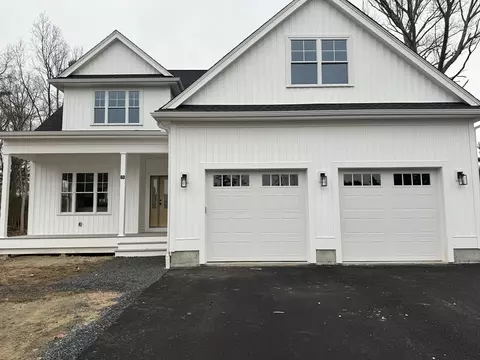 60 Meghan Cir, Raynham, MA 02767