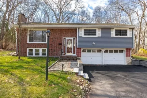 32 Country Ln, Sharon, MA 02067