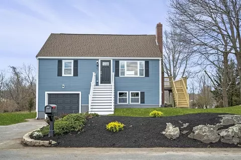 26 Barnes Cir, Salem, MA 01970