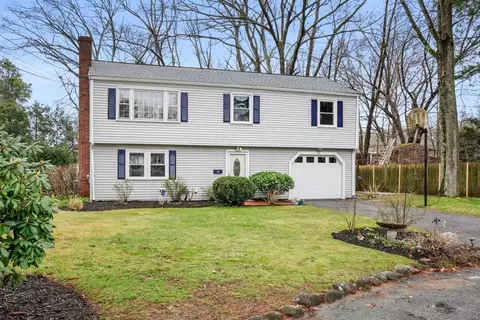 20 Salvi Dr, Framingham, MA 01701