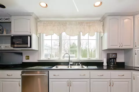 Kitchen - 11 Clark Rd, Millis, MA 02054 photo 6 of 7