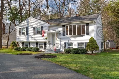 Exterior - 8 Spring Ln, Sharon, MA 02067 photo 3 of 4