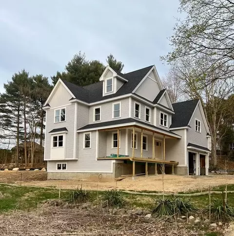 13 Boutwell St, Wilmington, MA 01887