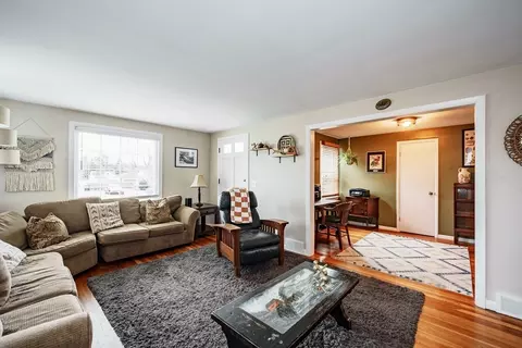 Living - 182 Westbrook Dr, Springfield, MA 01129 photo 4 of 5