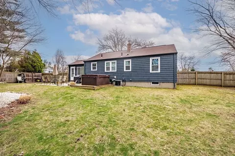 Exterior - 182 Westbrook Dr, Springfield, MA 01129 photo 6 of 6