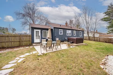 Exterior - 182 Westbrook Dr, Springfield, MA 01129 photo 5 of 6
