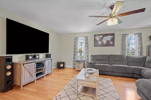 Living - 116 Gagnon St, Fall River, MA 02723 photo 3 of 6