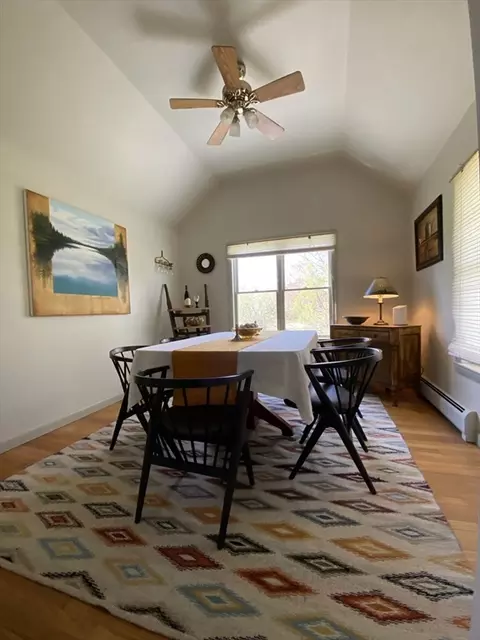 Dining - 113 Depot Rd, Hatfield, MA 01038 photo 2 of 3