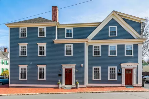 39 Fair St #A, Newburyport, MA 01950