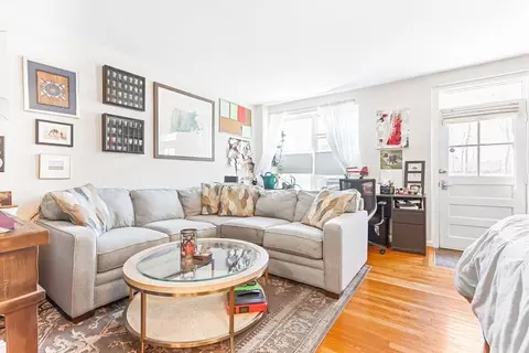 146 Beaconsfield Rd #T2, Brookline, MA 02445