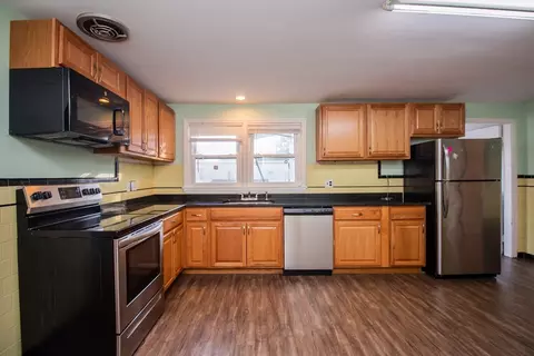 69 Chilmark St, Worcester, MA 01604 photo 7