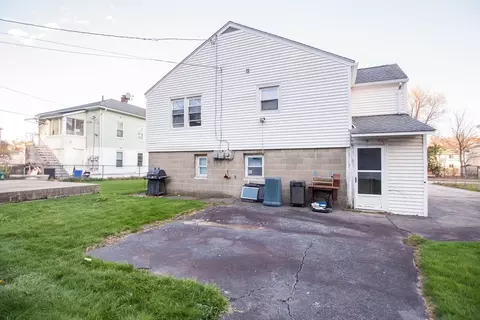 69 Chilmark St, Worcester, MA 01604 photo 4