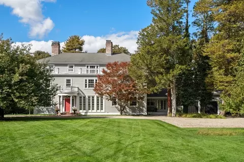 577 Bridge St, Dedham, MA 02026 photo 4