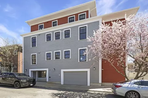 12 Newbury St #2, Somerville, MA 02144