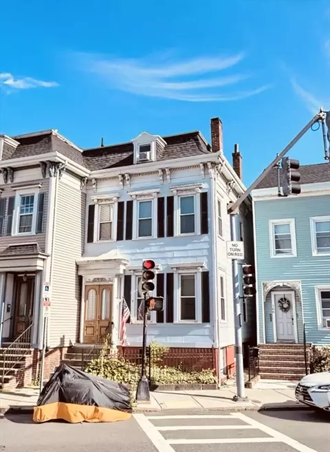 164 Dorchester St, Boston, MA 02127