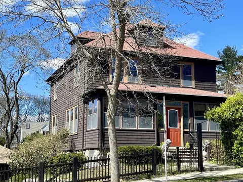 131 Florence Ave, Arlington, MA 02476