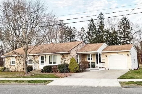 69 Newbury St, Ludlow, MA 01056
