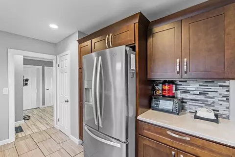 10 Silver Shell Beach Dr, Fairhaven, MA 02719 photo 11