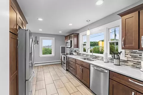 10 Silver Shell Beach Dr, Fairhaven, MA 02719 photo 16