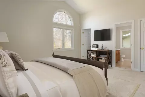 Bedroom - 4 Upland Cir #4, Mashpee, MA 02649 photo 1 of 3
