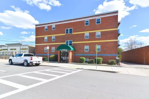 116 Spring St #UA5, West Roxbury, MA 02132