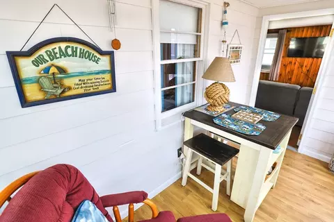 Living - 11 Riverview Ter, Hampton, NH 03842 photo 6 of 6