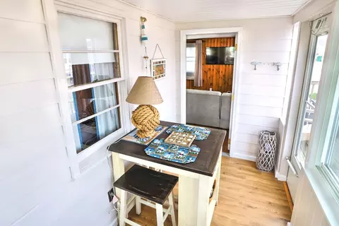 Living - 11 Riverview Ter, Hampton, NH 03842 photo 5 of 6
