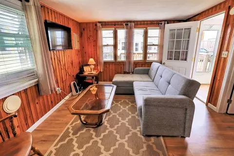 Living - 11 Riverview Ter, Hampton, NH 03842 photo 3 of 6