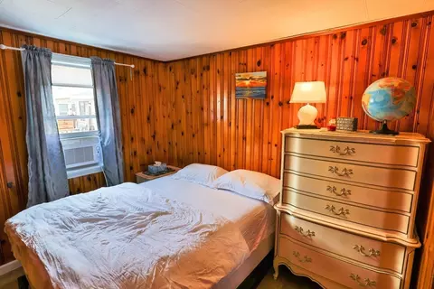 Bedroom - 11 Riverview Ter, Hampton, NH 03842 photo 3 of 4