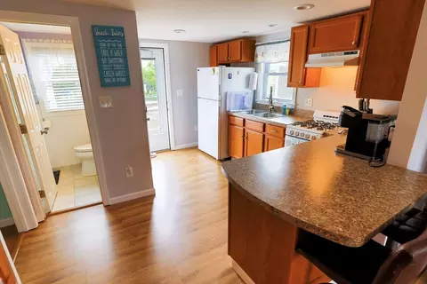 Kitchen - 11 Riverview Ter, Hampton, NH 03842 photo 5 of 6