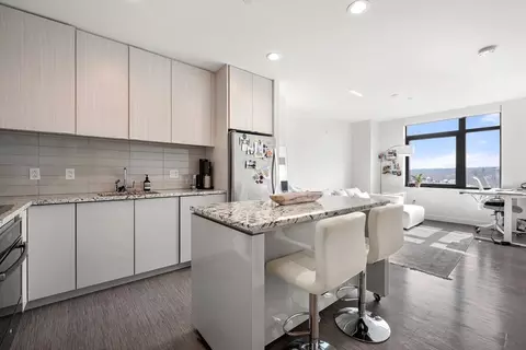 80 Fenwood #906, Boston, MA 02115