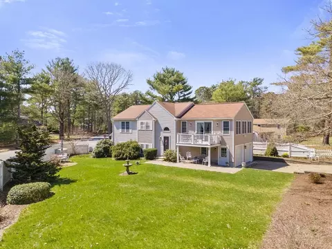 83 Wareham Lake Shore Dr, Wareham, MA 02538