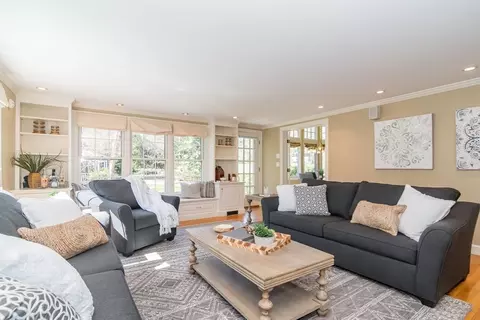 Living - 25 Edgewater Dr, Needham, MA 02492 photo 3 of 4