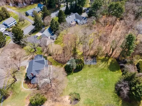 View/Area - 25 Edgewater Dr, Needham, MA 02492 photo 1 of 2