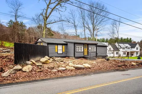 312 Leominster Rd, Lunenburg, MA 01462