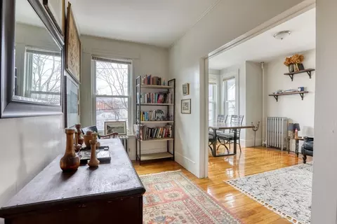 6 Boardman St #2, Salem, MA 01970