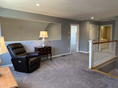 Living - 18 Millstone Dr #18, Medway, MA 02053 photo 4 of 4