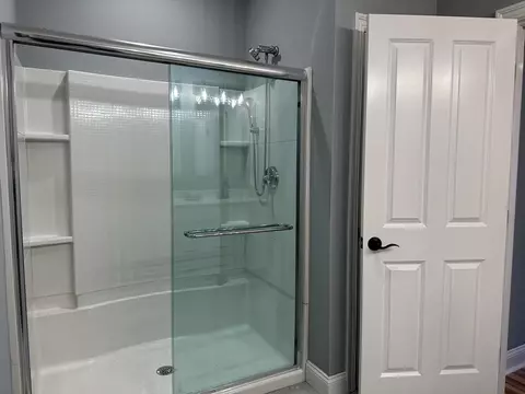 Bath - 18 Millstone Dr #18, Medway, MA 02053 photo 2 of 3
