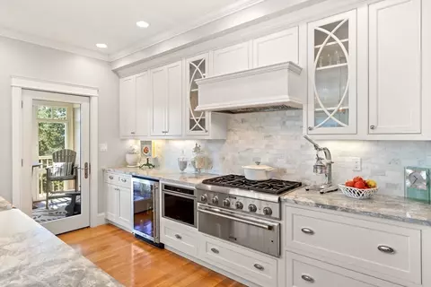 Kitchen - 23 Stonebridge Rd #23, Ipswich, MA 01938 photo 2 of 7