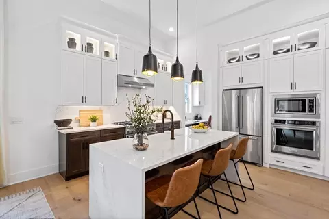 48 Barnes Blvd #18, Hudson, MA 01749