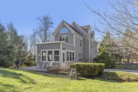 279 Willow Ave, Haverhill, MA 01835