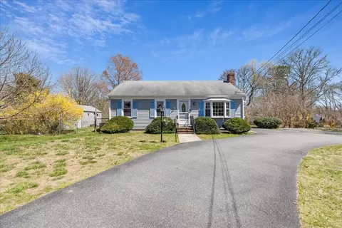 217 Pleasant Lake Ave, Harwich, MA 02645