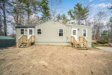 5 Wood Ln, Holland, MA 01521