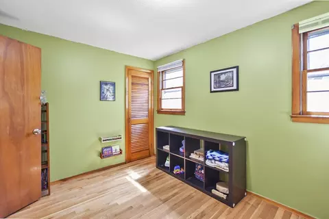 Bedroom - 23 Harold St, Worcester, MA 01604 photo 5 of 9
