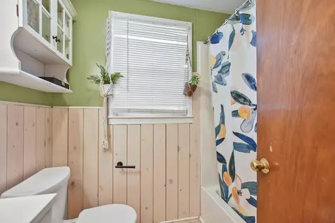Bath - 23 Harold St, Worcester, MA 01604 photo 2 of 2