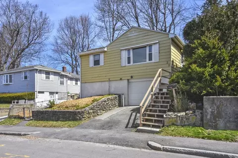 23 Harold St, Worcester, MA 01604