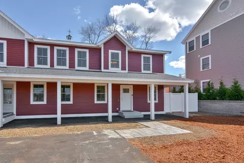 128 High St #7, Ipswich, MA 01938