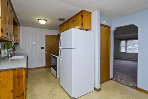 Kitchen - 14 Tumbleweed Rd, Springfield, MA 01109 photo 2 of 2
