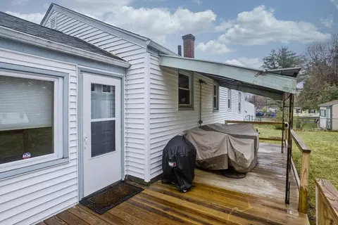 Exterior - 14 Tumbleweed Rd, Springfield, MA 01109 photo 6 of 6